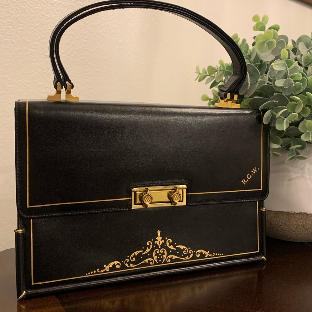 Make an offer! Vintage L.E. leather Kelly handbag